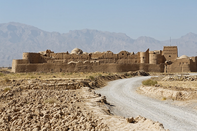 Mehriz-Caravanserail et fort de Saryazd-029
